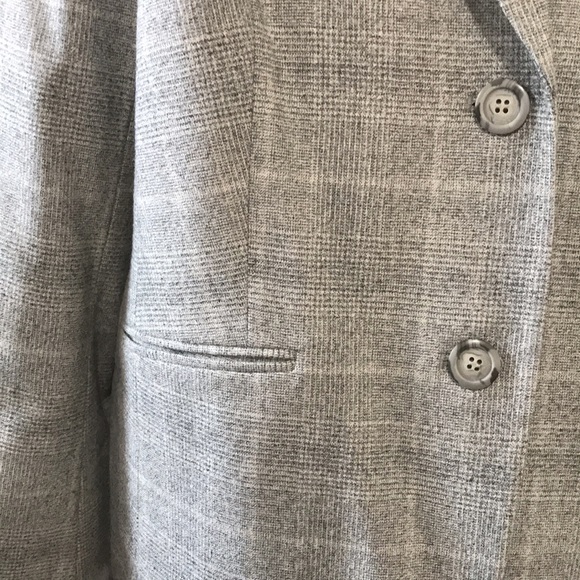 Jacket - Picture 2 of 8